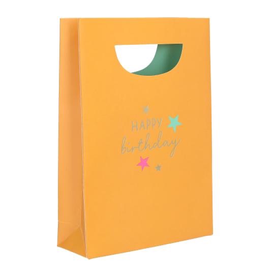 Lieblings Geschenktueten sortiert mit Goldakzenten