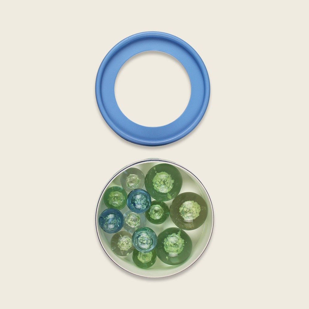 Ava & Yves Magische Murmeln blau Glow in the Dark – 12 Stück - Sausebrause Shop