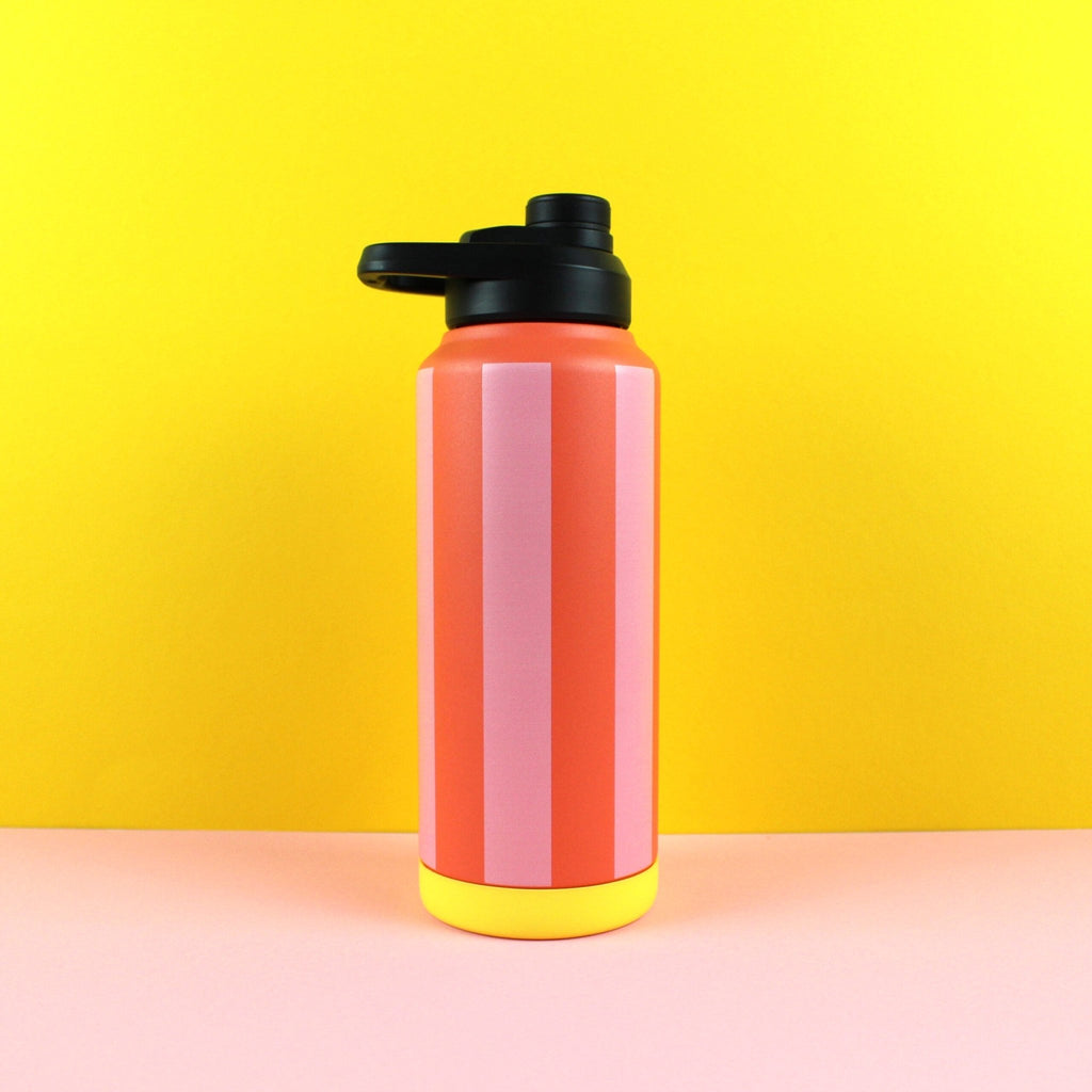 Ava & Yves Trinkflasche „Stripes“ 1000 ml – rot/rosa/gelb - Sausebrause Shop