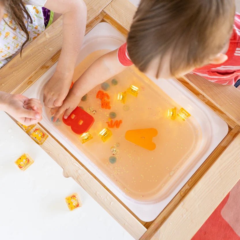 Glo Pals Daniel Tiger – 4er - Pack Leuchtwürfel für Badespaß - Sausebrause Shop