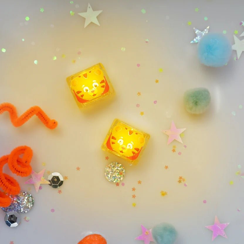 Glo Pals Daniel Tiger – 4er - Pack Leuchtwürfel für Badespaß - Sausebrause Shop