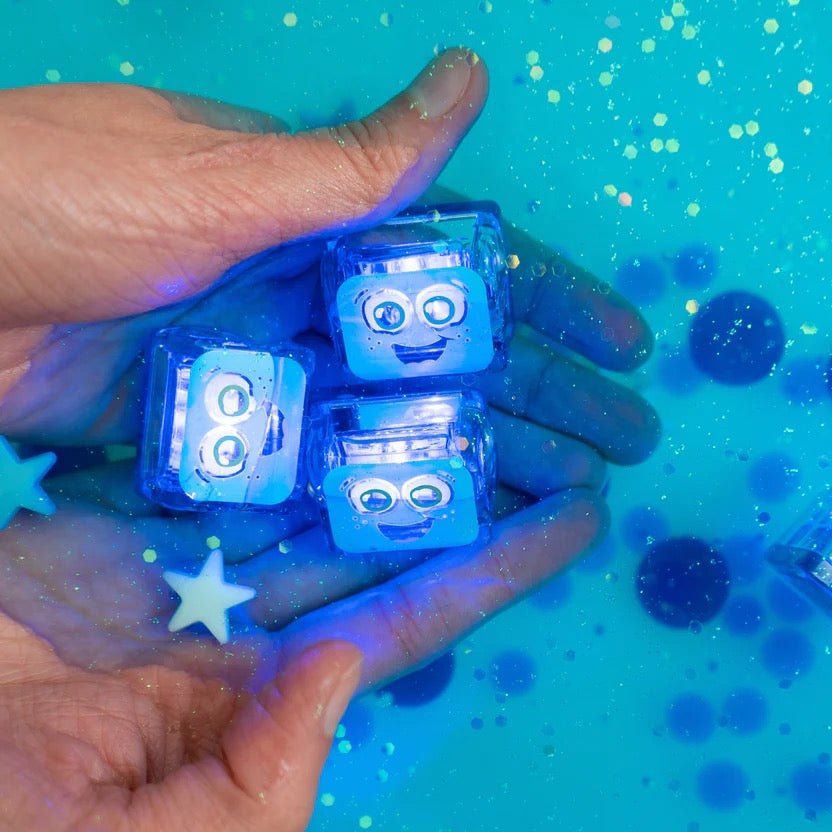 Glo Pals leuchtendes Badespielzeug Charakter blair / blau - Sausebrause Shop