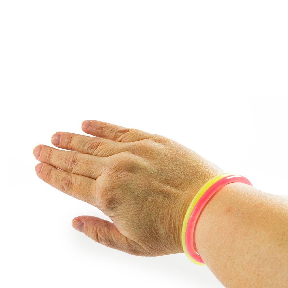 Glow Sticks 15er Pack und Clips leuchtende Stäbe Partyfarben - Sausebrause Shop