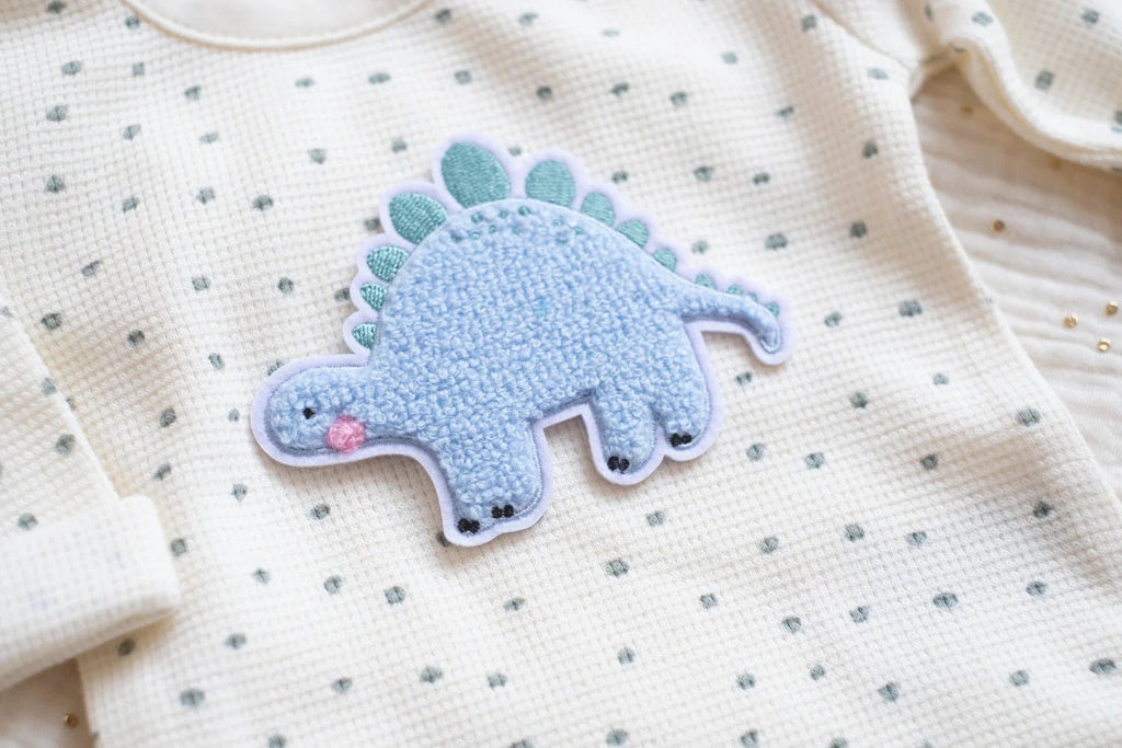 Hej Hanni flauschiges Bügelpatch Dino - Sausebrause Shop