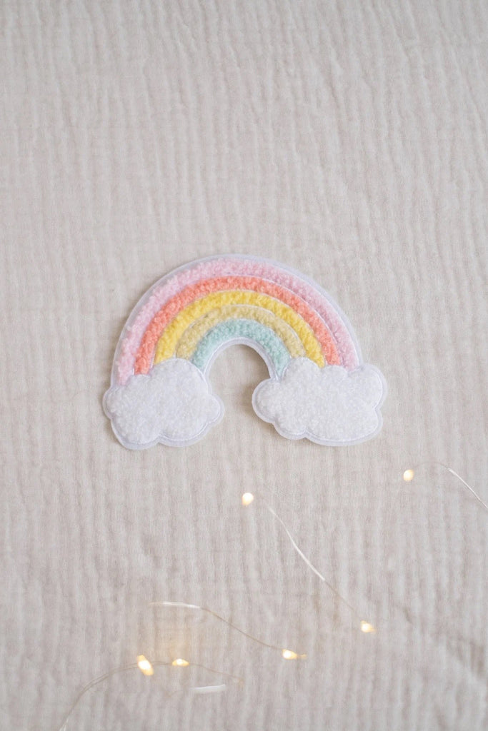 Hej Hanni flauschiges Bügelpatch Regenbogen 12 cm breit - Sausebrause Shop