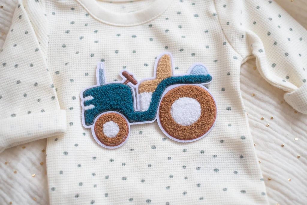 Hej Hanni flauschiges Bügelpatch Traktor - Sausebrause Shop