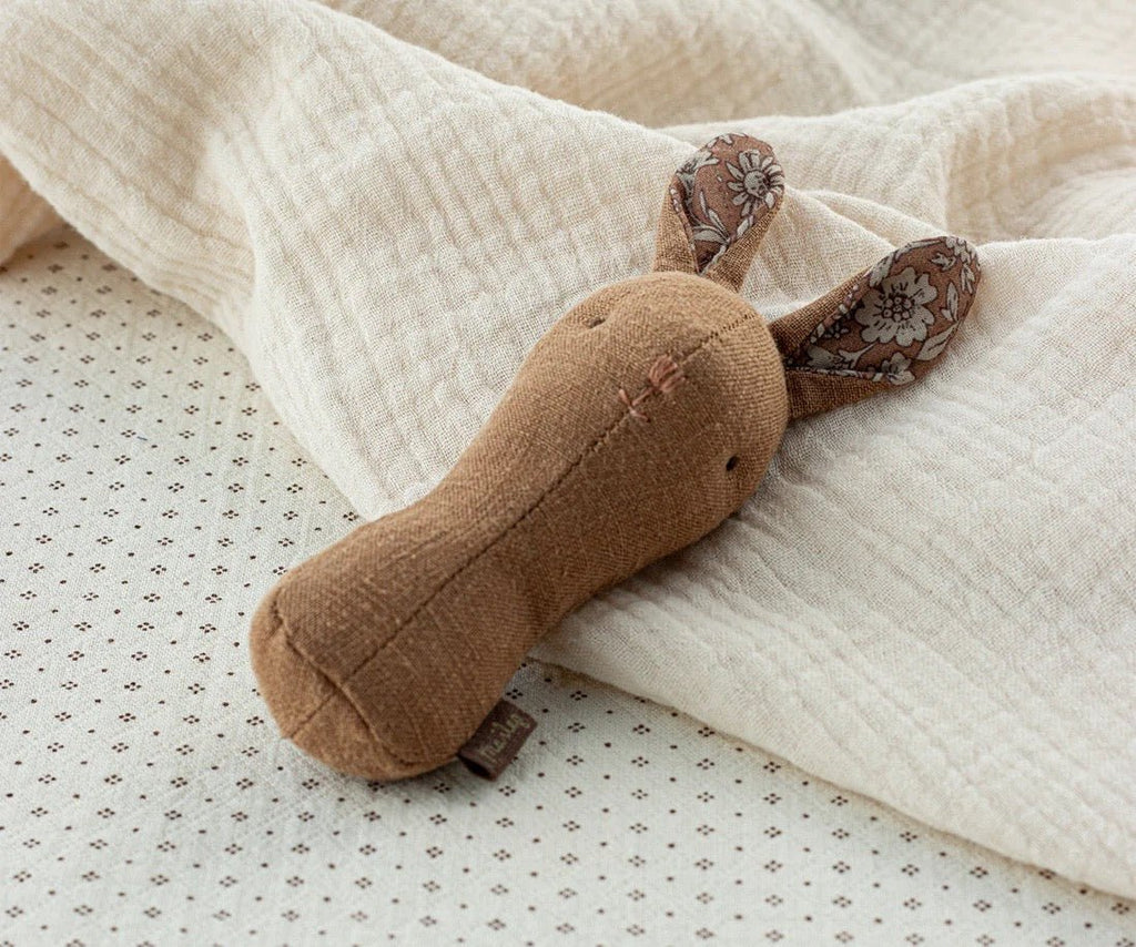 Maileg Lullaby friends Hasen Rassel Schokolade - Sausebrause Shop