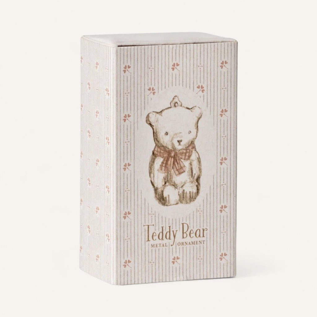 Maileg Metall Ornament Teddybär Off‑White mit Rosaschal 6,5 cm - Sausebrause Shop