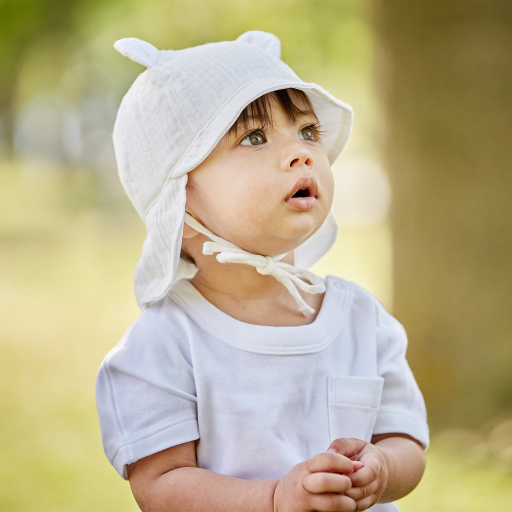 Maximo Gots Baby Schildmütze mit Öhrchen und Nackenschutz aus Musselinstoff - Sausebrause Shop