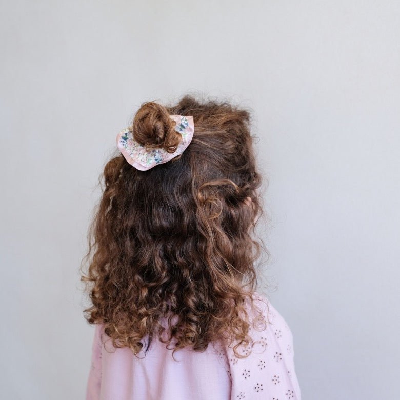 Mimi & Lula Satin edge scrunchie peach - Sausebrause Shop