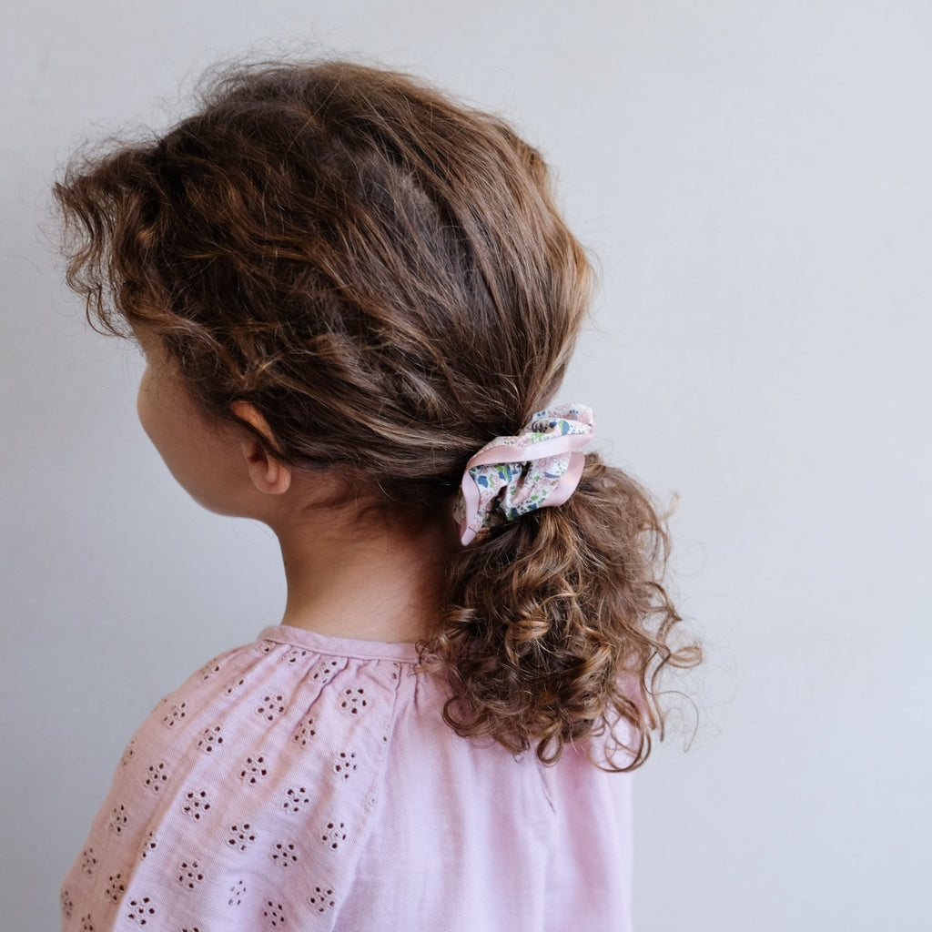 Mimi & Lula Satin edge scrunchie peach - Sausebrause Shop