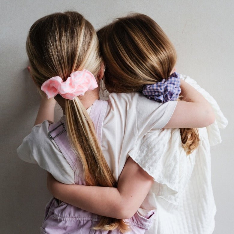 Mimi & Lula Scrunchie Blau - Rosa kariert - Sausebrause Shop