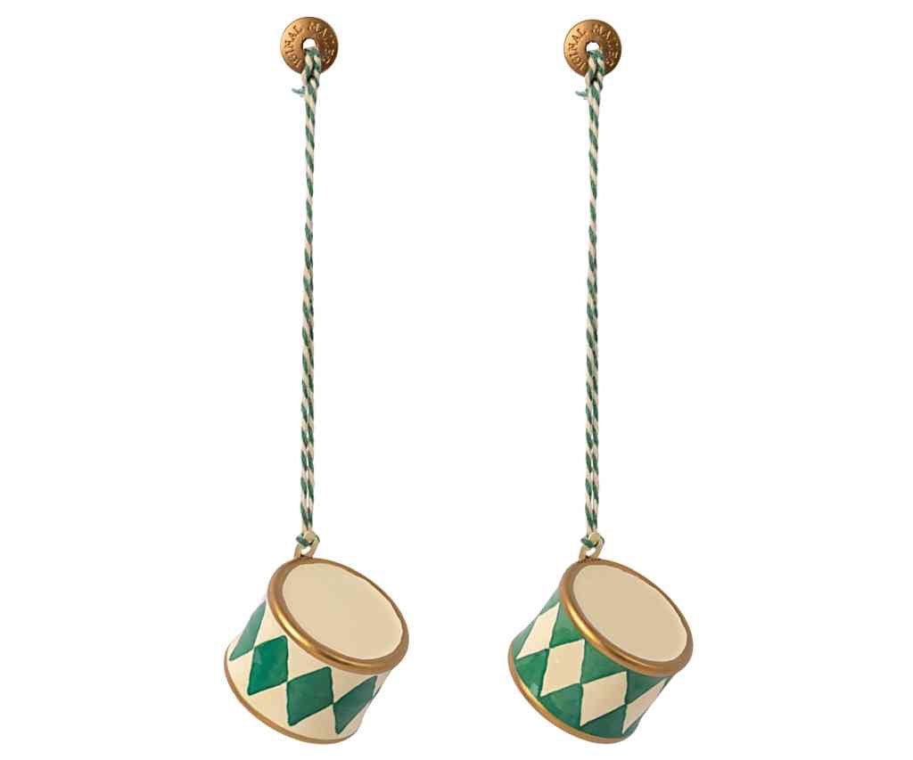 Maileg Weihnachtsbaumschmuck Metall Ornament Anhänger kleine Trommel Dunkelgrün - Sausebrause Shop