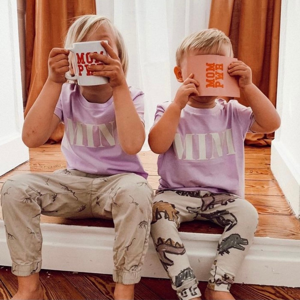 Kinder T-Shirt mit Aufdruck Mini in der Farbe Lavendel- Sausebrause Shop